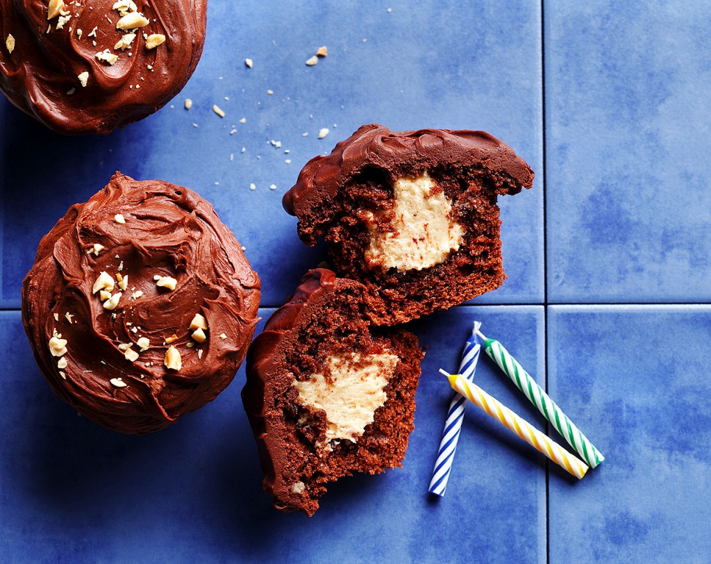 Peanut Butter and Chocolate Cupcake with Chocolate Icing | www.canolaeatwell.com