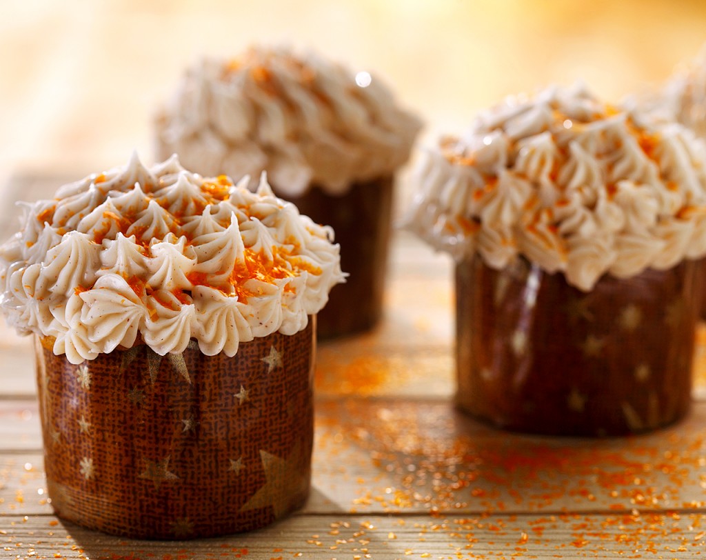 Pumpkin Cupcakes with Spiced Cream Cheese Icing | www.canolaeatwell.com