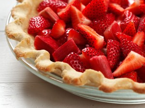 Pastry shell with strawberries | www.canolaeatwell.com