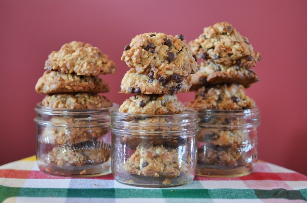Over The Top Oatmeal Cookies Shel Zolkewich | www.canolaeatwell.com