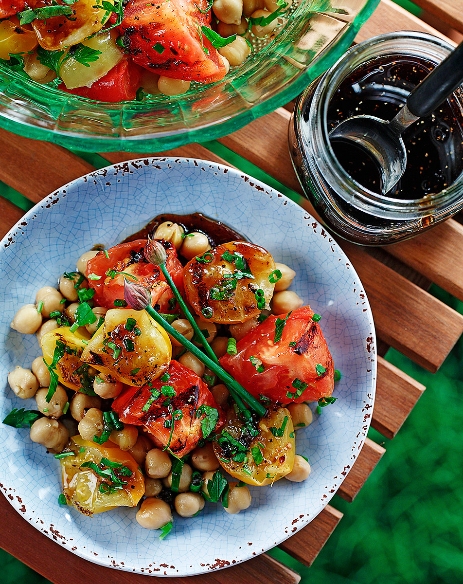 Grilled Tomato & Chickpea Salad
