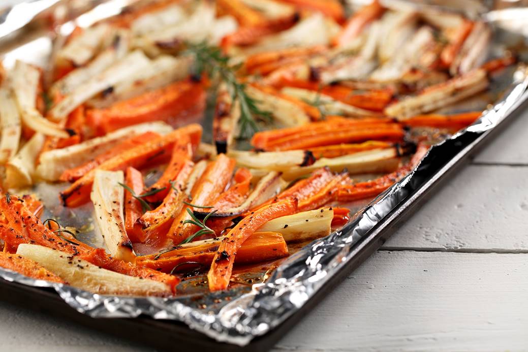 Roasted Carrots and Parsnips|www.canolaeatwell.com