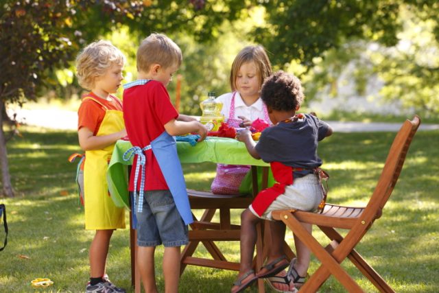 Outdoor Summer Crafts for Kids
