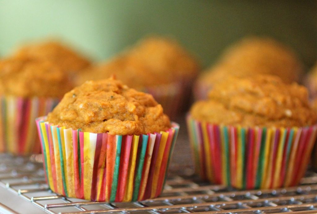 Lentil Pumpkin Spice Muffins with Cardamom | www.canolaeatwell.com