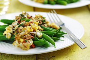 Green Beans With Zesty Scrambled Eggs | www.canolaeatwell.com