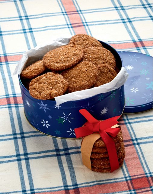 Spicy Ginger Molasses Cookies